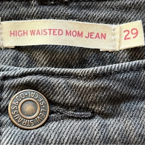 Levi’s Factory Faded Black Gray High Waisted Mom Jeans Women’s Size 29 - Picture 6 of 11